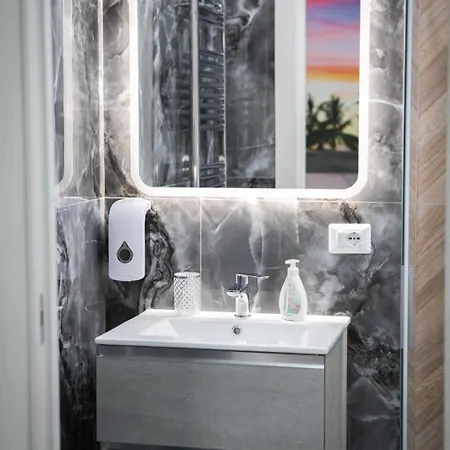 Alojamento de Acomodação e Pequeno-almoço Ohana Luxury Nápoles