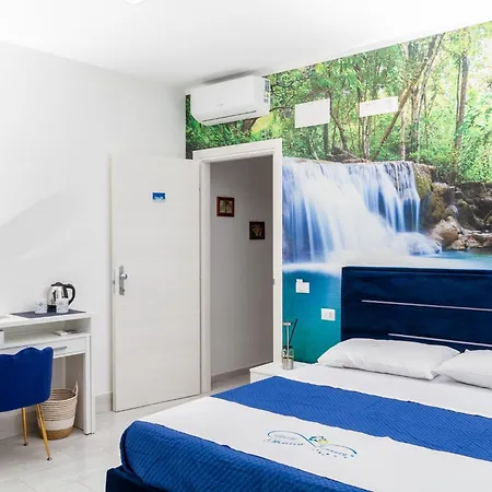 Alojamento de Acomodação e Pequeno-almoço Ohana Luxury Nápoles