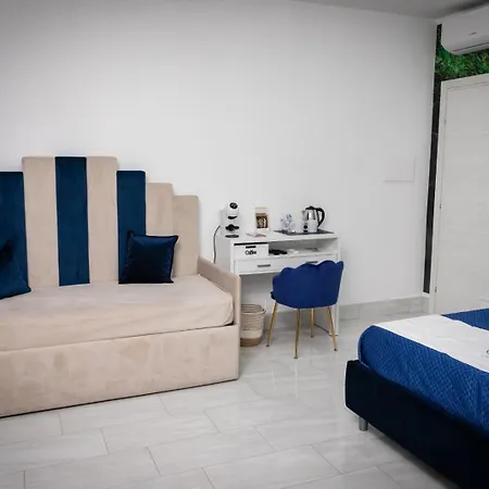 Alojamento de Acomodação e Pequeno-almoço Ohana Luxury Nápoles